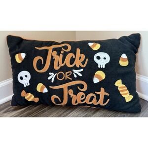 Jack O Lantern Halloween Trick or Treat Candy‎ Corn Home Accent Throw Pillow